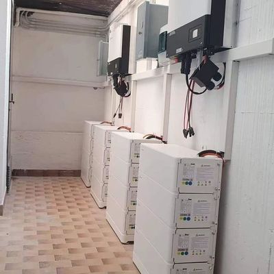 Sistema solare domestico a ioni di litio Lifepo4 51.2v stackabile modulare 6000 Times 208Ah Batteria di accumulo di energia