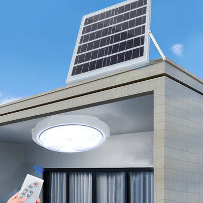 Moderno sistema di illuminazione solare domestico con elevata efficienza luminosa e design alla moda