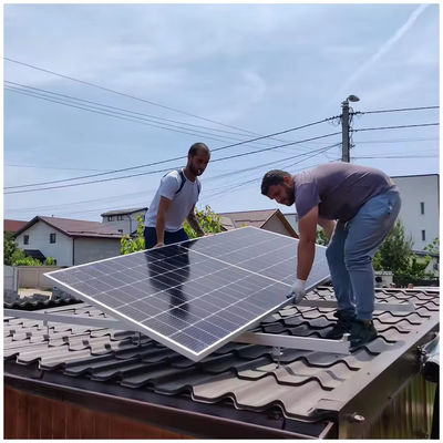 700W 720W Jinko Bifacial N-Type Tier 1 pannelli solari a doppio vetro Topcon Mezza cella 705W 710W 715W